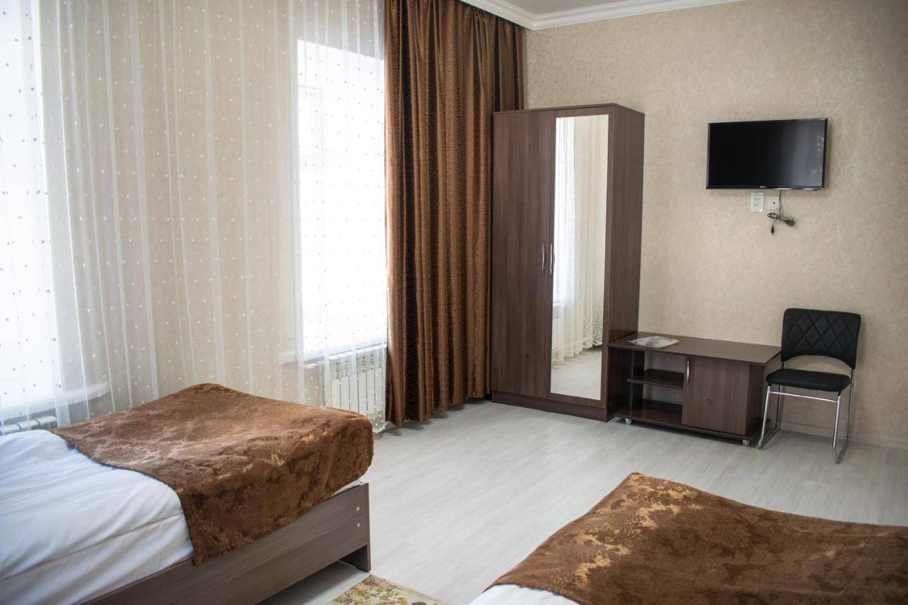Mixx Hotel Karakol Exterior photo