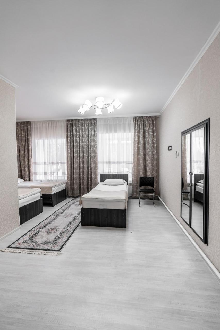 Mixx Hotel Karakol Exterior photo
