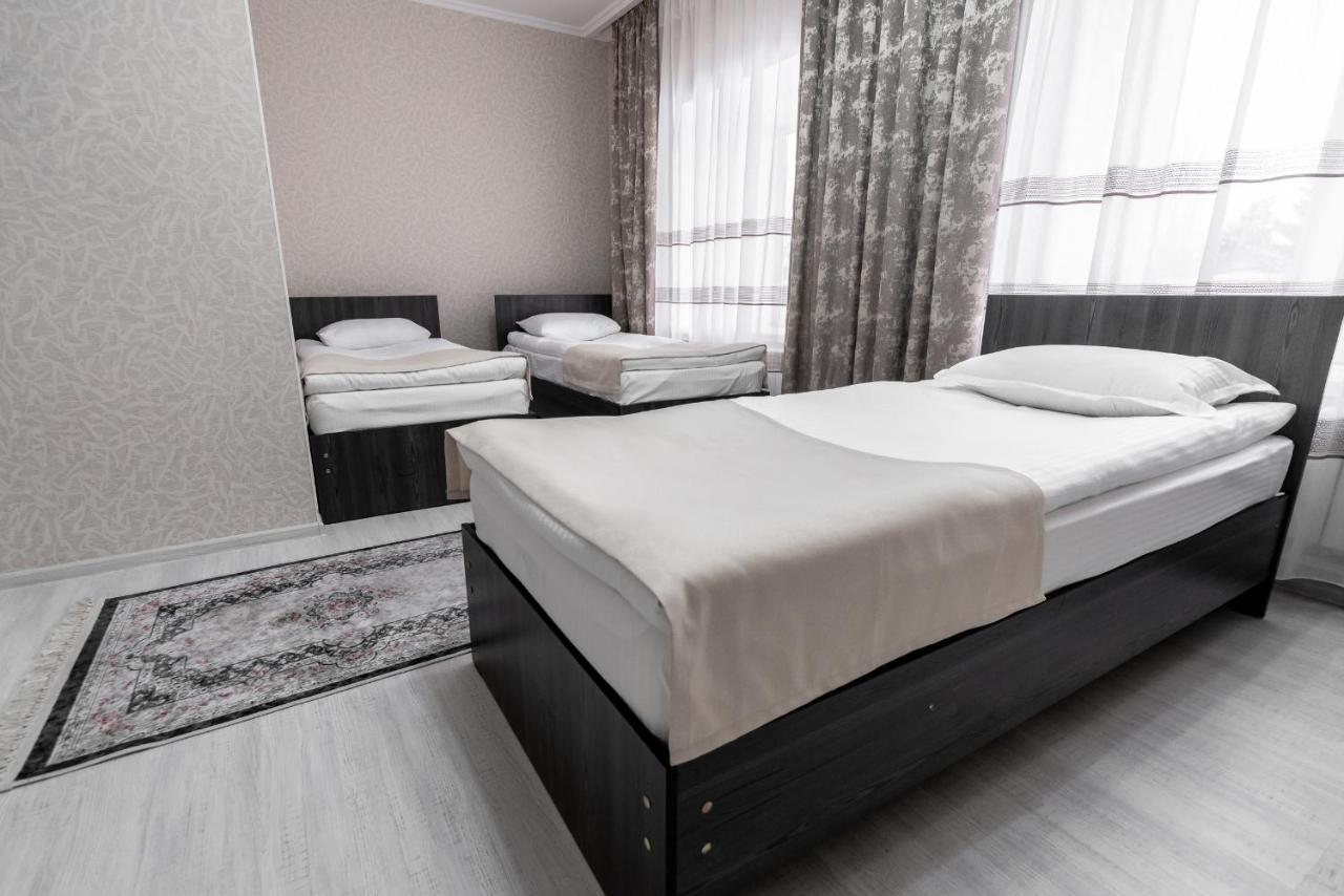 Mixx Hotel Karakol Exterior photo