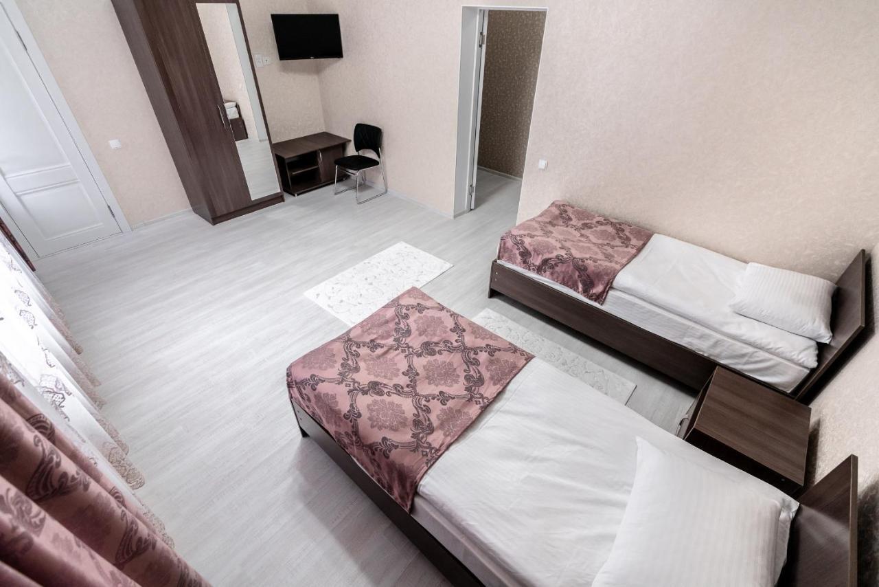 Mixx Hotel Karakol Exterior photo
